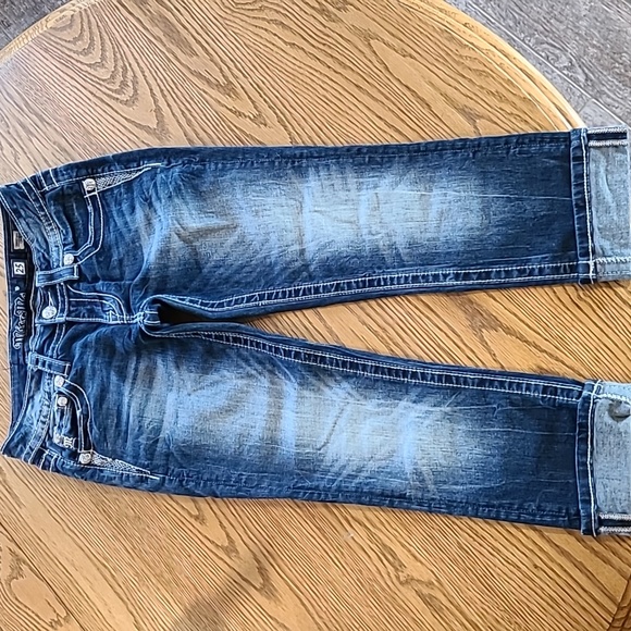 Miss Me Jean Capris - Picture 2 of 3